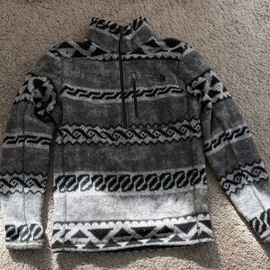 The North Face Men's Gray Patterned Zip-Up Fleece Pullover
